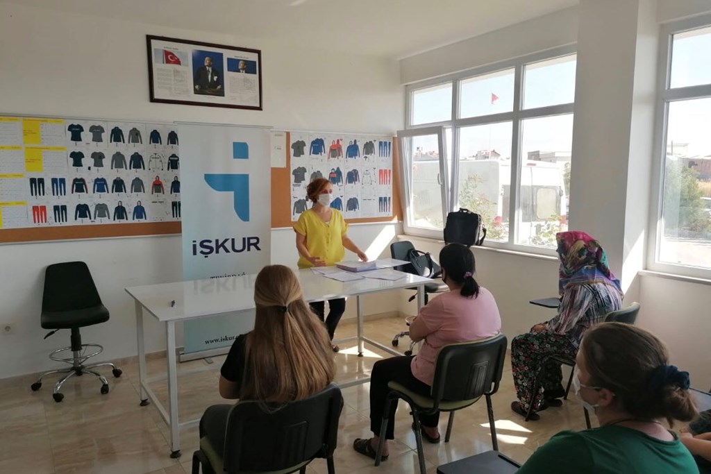 2020 Yılında 423 Bin Kişi Mesleki Eğitim Kursları ve İşbaşı Eğitim Programlarından Yararlandırıldı