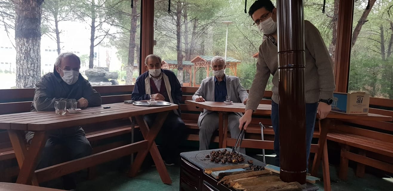 Huzurevimizde Kışın Vazgeçilmezi Kestane Keyfi