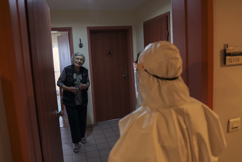 Engelli ve Yaşlı Bakım Kuruluşlarımızda Kovid-19 Aşı Uygulaması Başlıyor