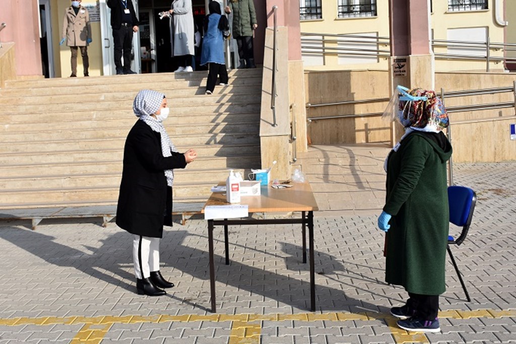Bakan Selçuk: “Adaylar, KPSS-2021/1 Merkezi Yerleştirmeleri İçin 1-8 Temmuz, KPSS-2021/2 Merkezi Yerleştirmeleri İçin 22-29 Aralık Tarihleri Arasında Tercih Yapabilecek”