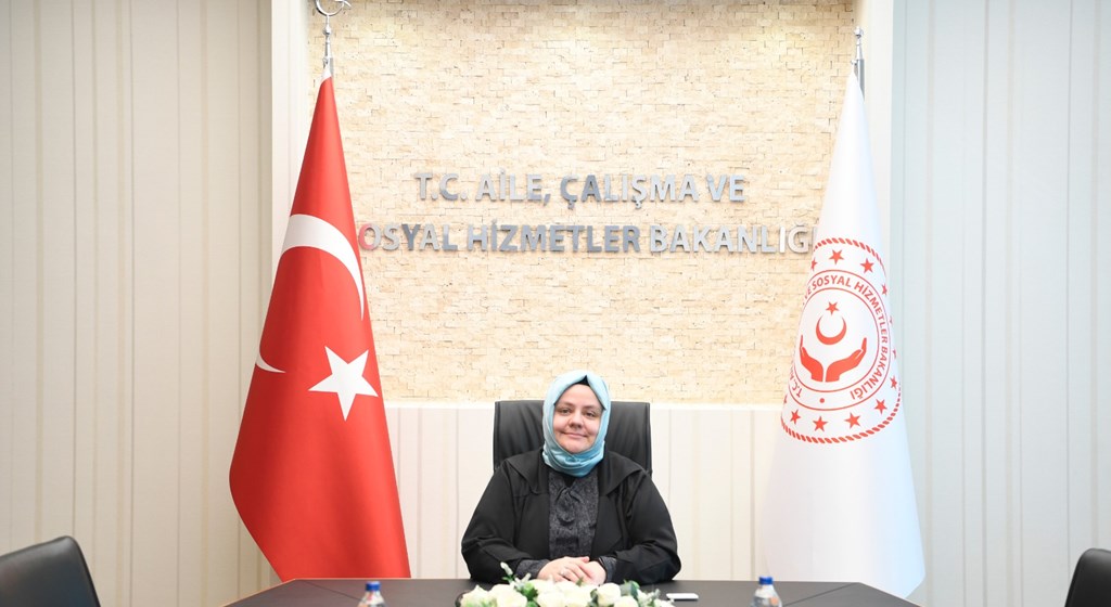 Bakan Selçuk: “Kadına Yönelik Şiddetle Mücadelede Hep Birlikte Hareket Etmeliyiz”