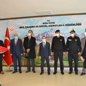 Anadolu Gönül Yolu 81 Genç 81 Bayrak - fotoğraf 3
