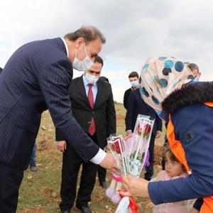 Kadınlar Günü Hatıra Ormanına Fidan Diktik - fotoğraf 8