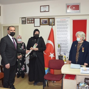 Dünya Kadınlar Günü’nde şehit anneleri ve eşleri unutulmadı - fotoğraf 2