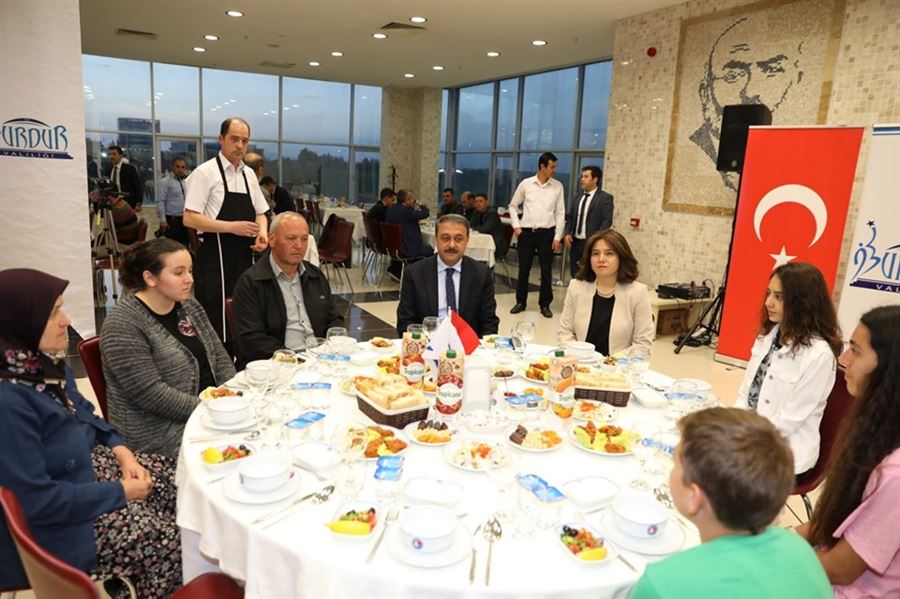 Ramazan Ayı'nın İlk İftarında Anlamlı Buluşma