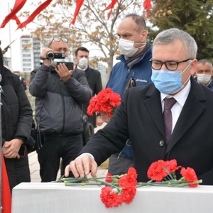 Niğde’de 18 Mart Şehitleri Anma Günü ve Çanakkale Deniz Zaferi'nin 106’ncı Yıl Dönümü Törenle Kutlandı - fotoğraf 7