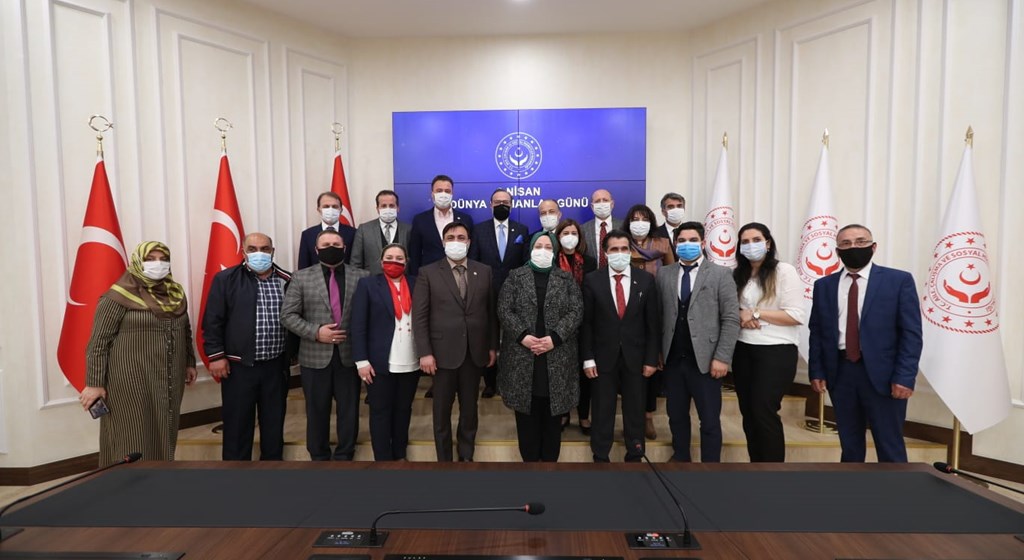 Bakan Selçuk, Roman Asıllı Milletvekilleri ve Vatandaşlarla Bir Araya Geldi