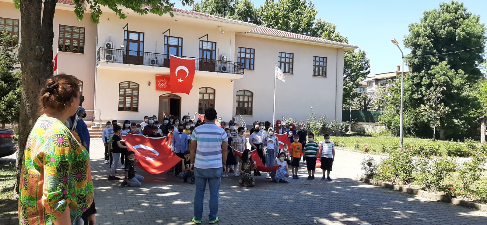 Saat 19.19'da Tek Yürek