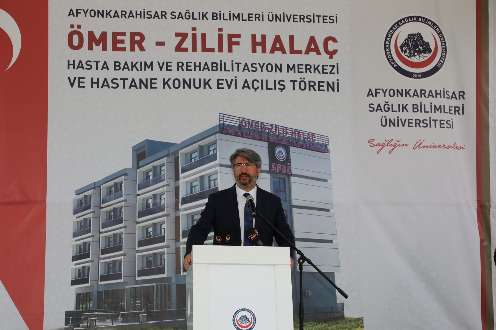 Engelli ve Yaşlı Hizmetleri Genel Müdürü  Uzm. Dr. Orhan KOÇ Afyonkarahisar'da Hasta Bakım, Rehabilitasyon Merkezi İle Hastane Konukevi Açılışlarını Gerçekleştirdi 
