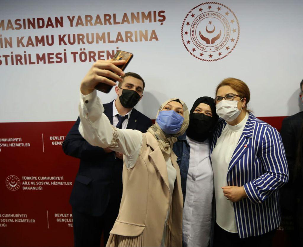 Devlet Korumasındaki 890 Gencin Kamu Kurum Ve Kuruluşlarına Ataması Yapıldı