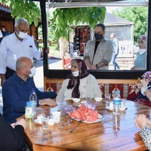 Huzurevi sakinleri için babalar günü etkinliği düzenlendi - fotoğraf 9