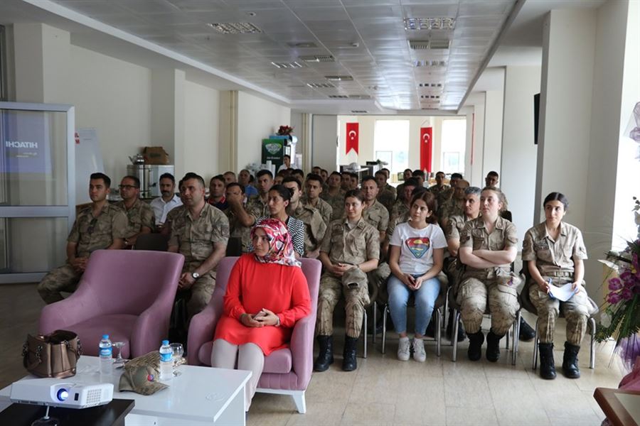 KADINA YÖNELİK ŞİDDETLE MÜCADELE KAPSAMINDA EĞİTİMLER DEVAM EDİYOR