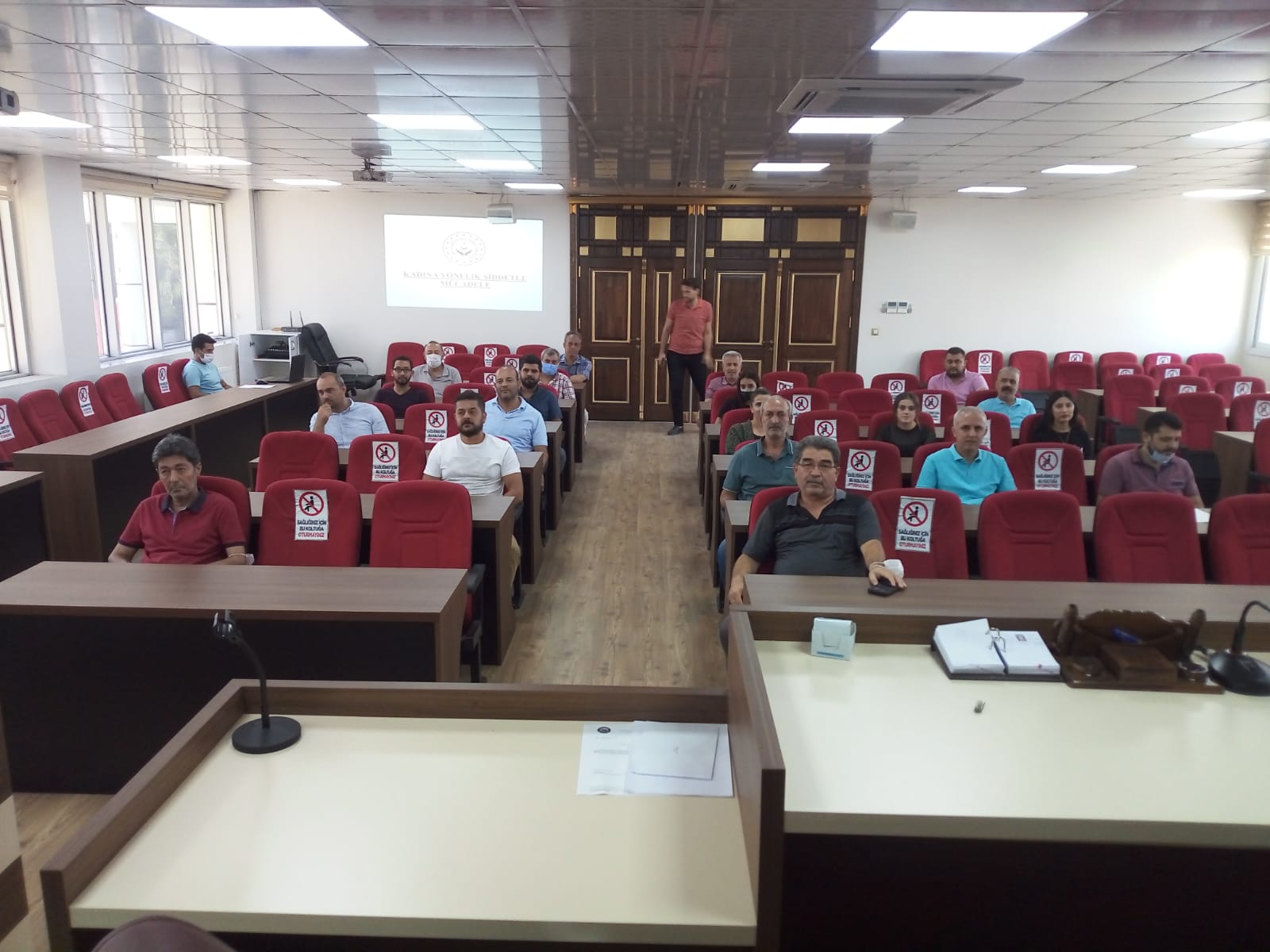 Kırıkhan Belediyesi Personeline "Kadına Yönelik Şiddetle Mücadele" Semineri  Verildi.