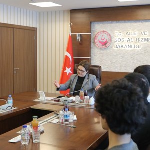 Our Minister Meets with Young Raised in Institutions and Succeeding in YKS at the Ministry - fotoğraf 2