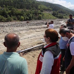 Bakanımız Yanık: “Bugün aktardığımız 10 milyon lira ile birlikte Kastamonu'ya toplamda 25 milyon liralık nakit desteği sağladık” - fotoğraf 3
