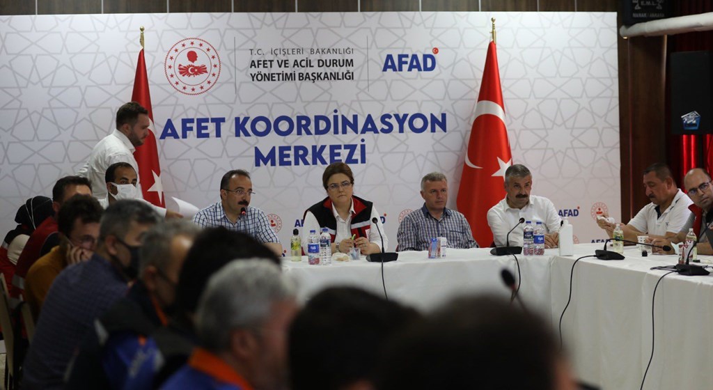 Bakanımız Yanık: “Bugün aktardığımız 10 milyon lira ile birlikte Kastamonu'ya toplamda 25 milyon liralık nakit desteği sağladık”