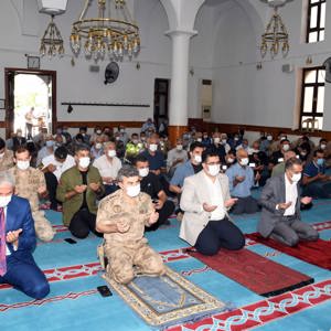 Kahraman Şehitlerimizi Saygıyla Anıyoruz - fotoğraf 1