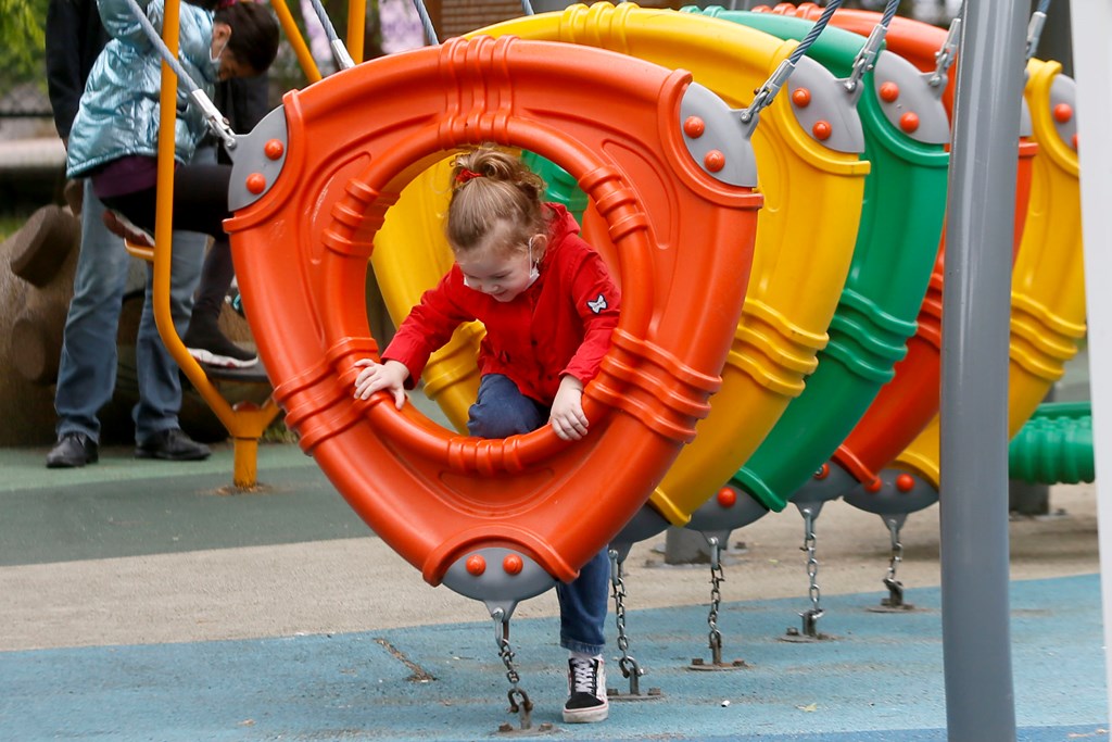 Bakanımız Yanık: “Ebeveynleri cezaevinde olan ve cezaevinden çıkan çocuklarımız artık Bakanlığımızın sosyal hizmet modelleriyle takip edilecek”