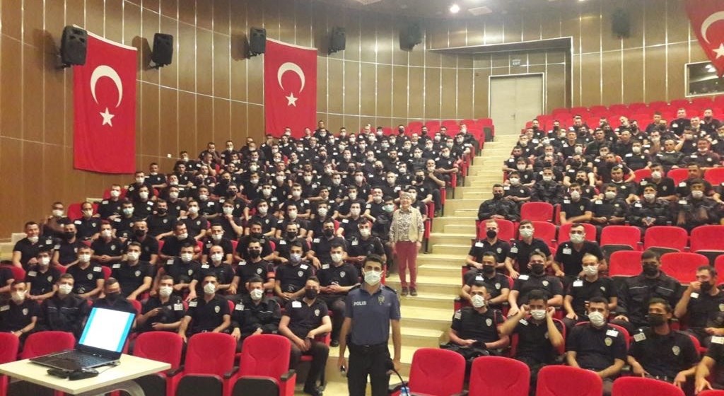 Bakanımız Yanık: “5.113 Polis Akademisi öğrencisine, kadına yönelik şiddetle mücadele konusunda eğitim verdik”