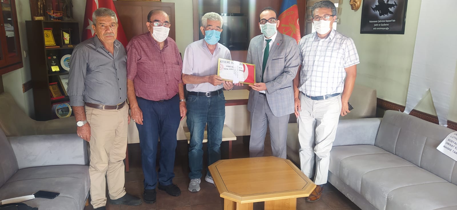  İl Müdürümüz Cüneyd Özdemir, Türkiye Muharip Gaziler Derneği Kayseri Şube Başkanı Osman BALCI ’ya Nezaket Ziyaretinde Bulundu