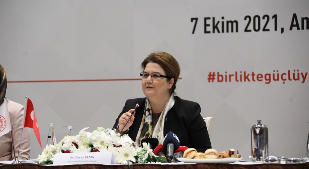 Bakanımız Derya Yanık, Sivil Toplum Buluşmaları Toplantısı’na Başkanlık Etti