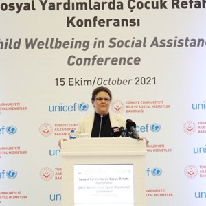 Bakanımız Derya Yanık: “Sosyal yardım başvuruları, bugün itibarıyla e-Devlet'ten yapılabilecek” - fotoğraf 1