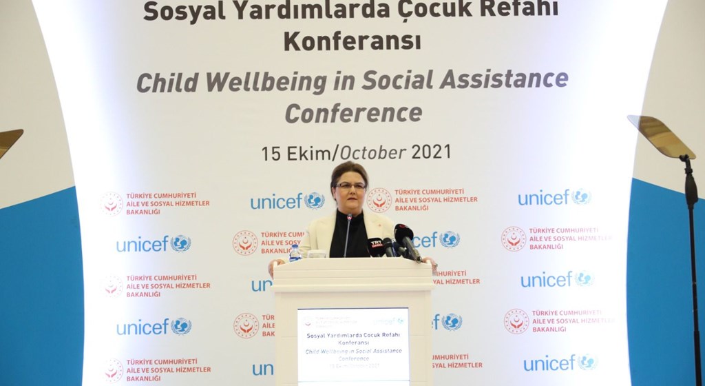 Bakanımız Sayın Derya Yanık: “Sosyal yardım başvuruları, bugün itibarıyla e-Devlet'ten yapılabilecek”