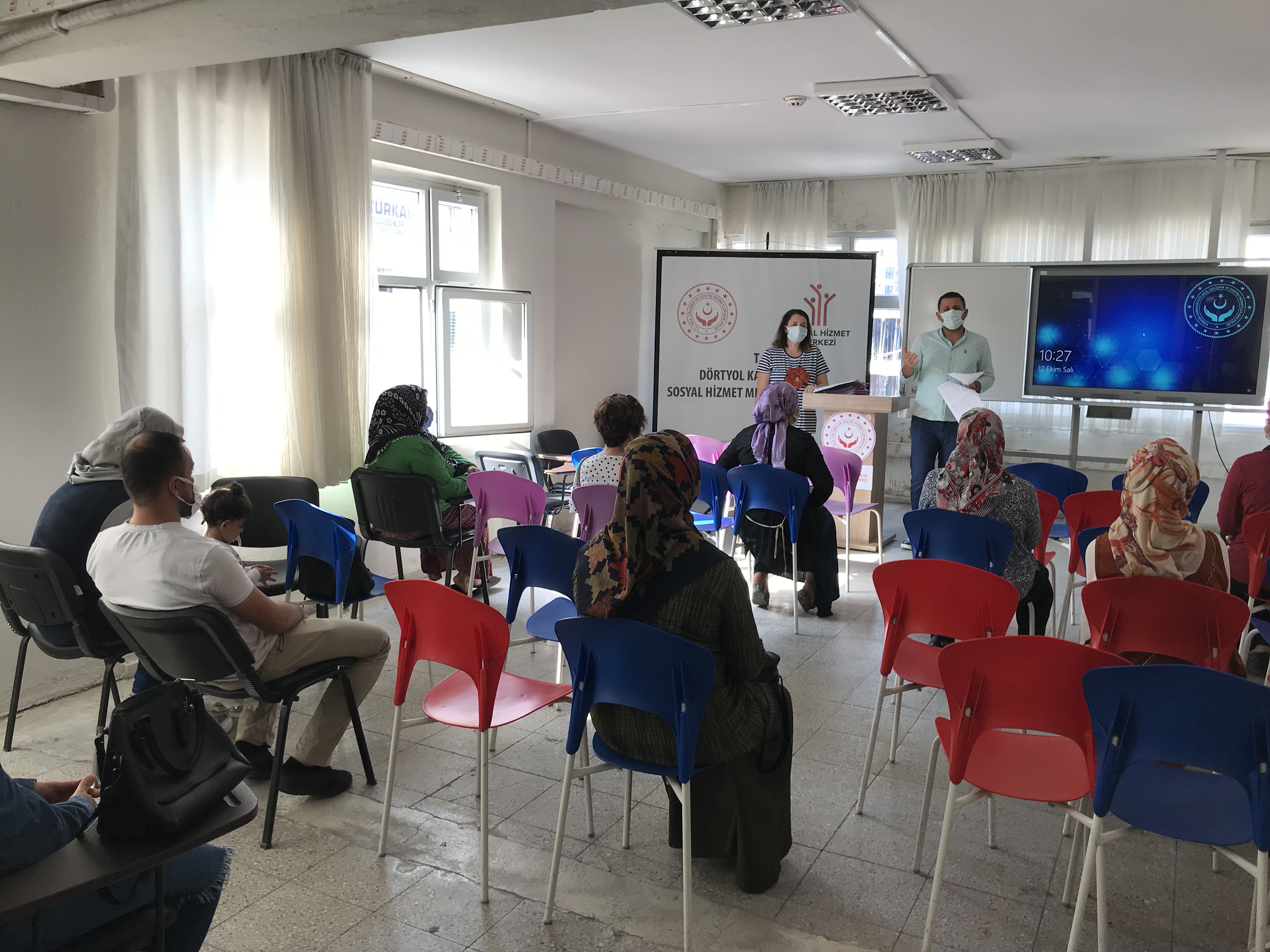 Dörtyol Engelli Evde Bakım Yardımı hizmetinden faydalanan vatandaşlara “Sağlık Okuryazarlığı” konulu eğitim düzenlenmiştir.