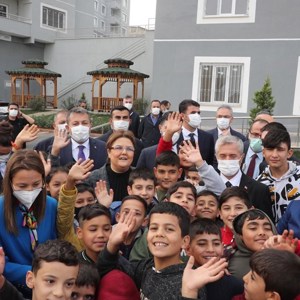 Bakanımız Derya Yanık, Gaziantep’te Yetim Konutları'nın Kura Törenine Katıldı - fotoğraf 8