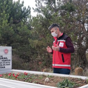 Şehit Öğretmenlerimizin Kabirleri Ziyaret Edildi - fotoğraf 1