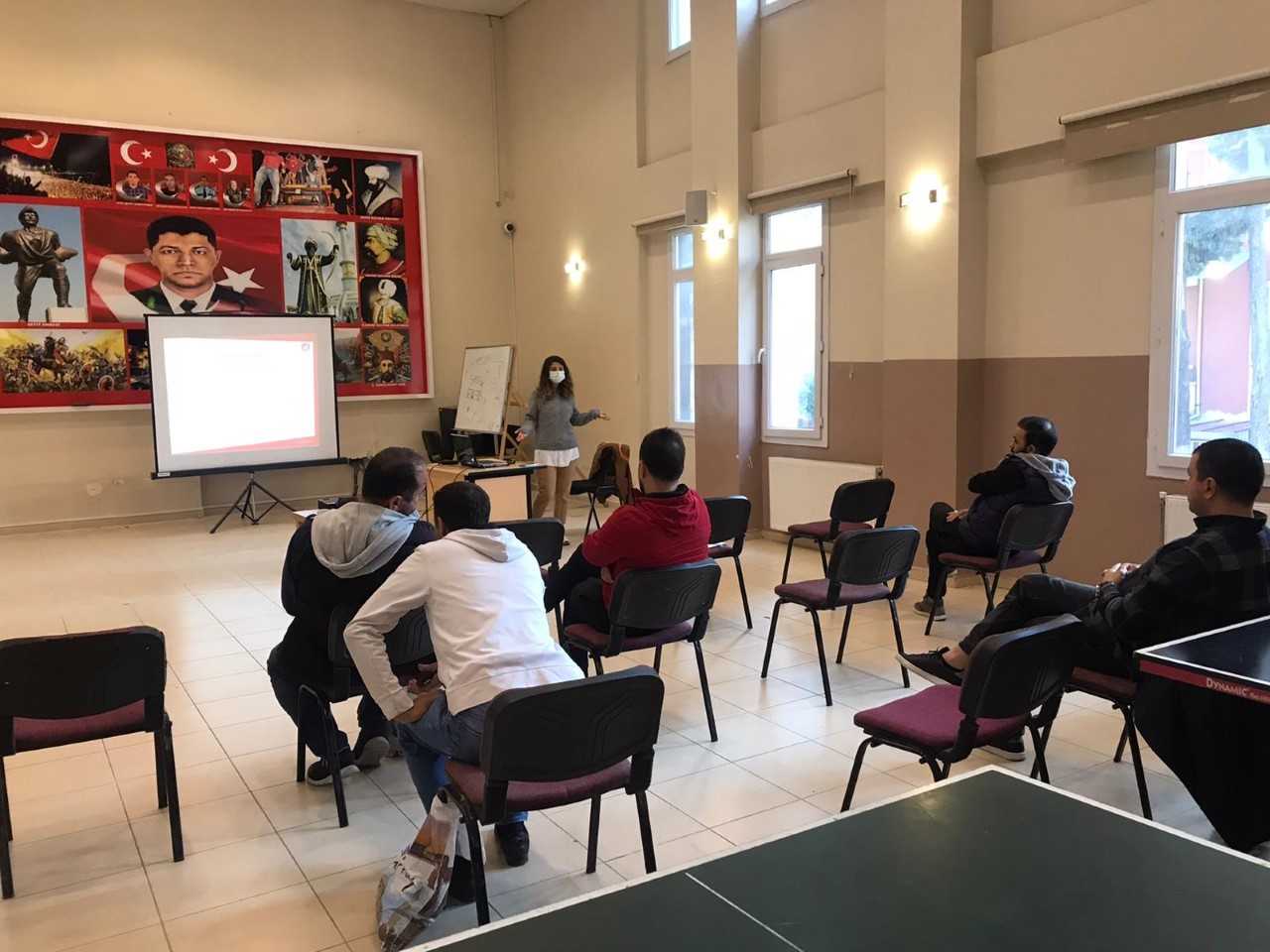 Çocuk Evleri Sitesi Personeline “Çocuklarda Davranış Bozuklukları ve Başa Çıkma Yolları” konulu seminer verildi.