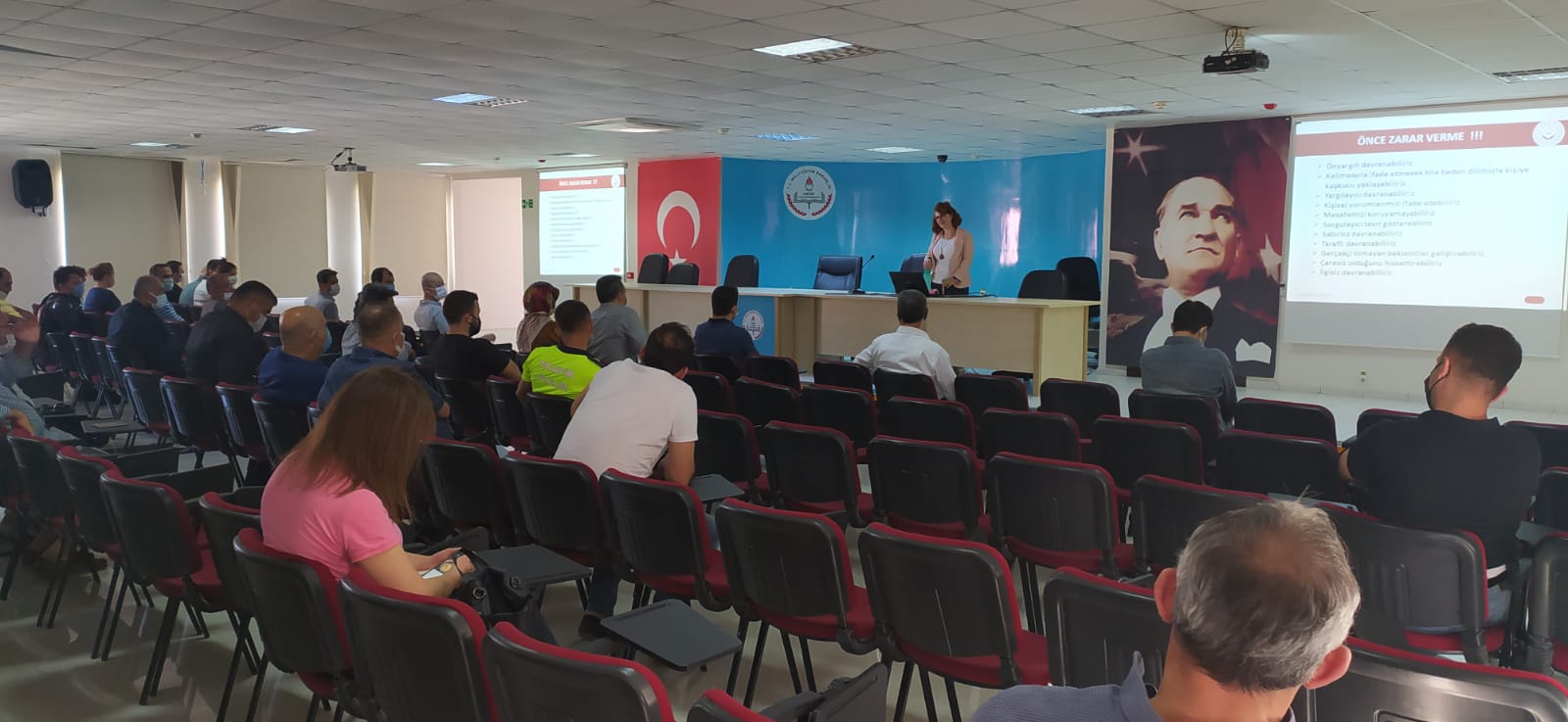 Emniyet Müdürlüğü Personellerine Yönelik "Kadına Yönelik Şiddetle Mücadele Kapsamında Mağdur ve Şüpheli ile Görüşme Yöntemleri"  konulu eğitim verilmiştir. 