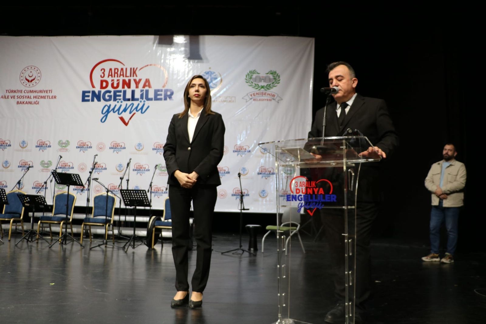 ENGELLERİ RUHUMUZDA, YÜREKLERİMİZDE AŞMAK DURUMUNDAYIZ