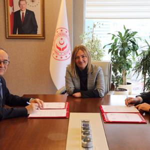 A Cooperation Protocol in the Field of Elderly Care was signed between the General Directorate of Services for Persons with Disabilities and Elderly and the Yüksek İhtisas University - fotoğraf 1