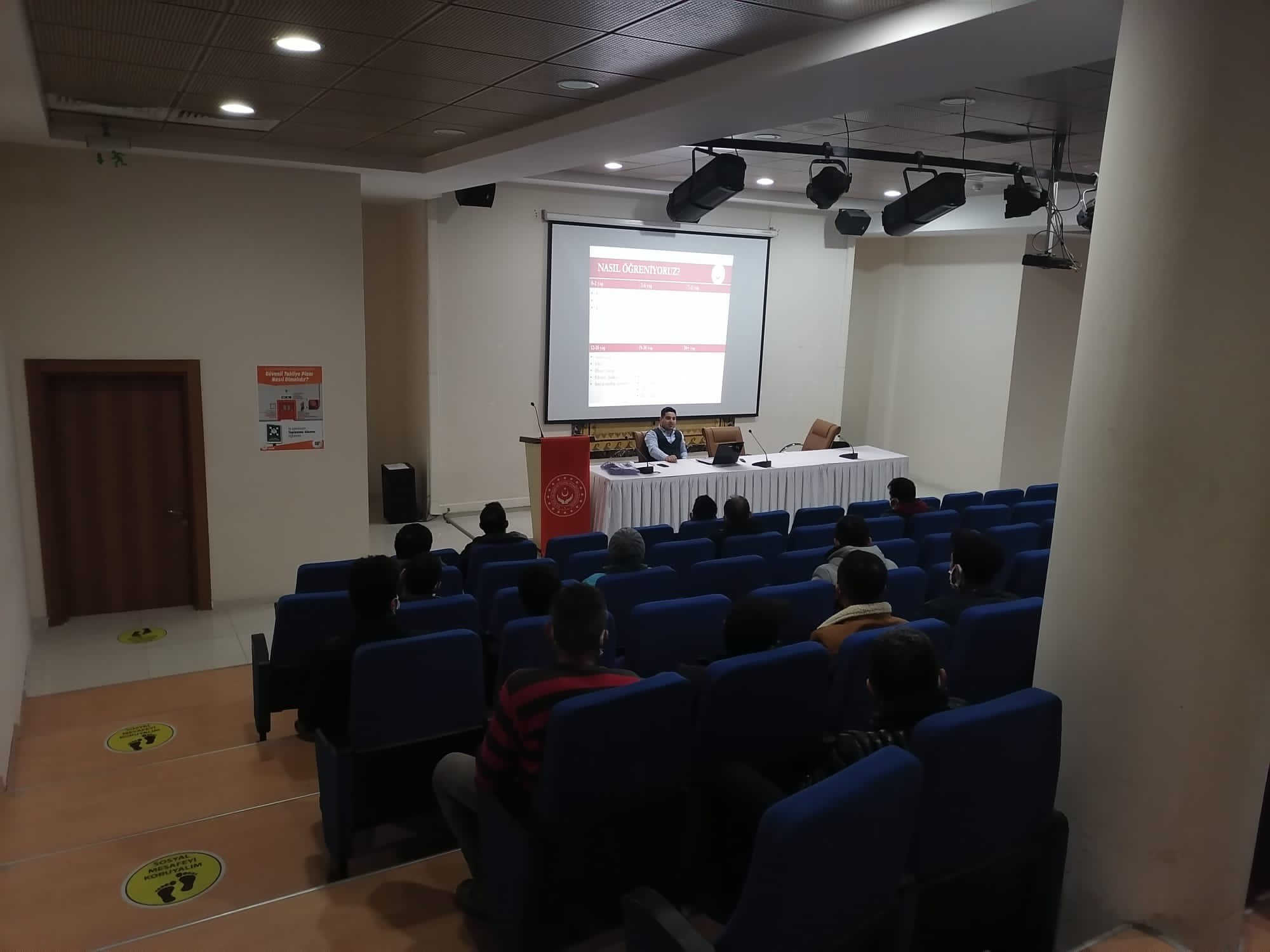 Hatay Denetimli Serbestlik Müdürlüğü Hükümlülerine “Suçun Toplumsal ve Ferdi Etkileri” konulu seminer verildi.