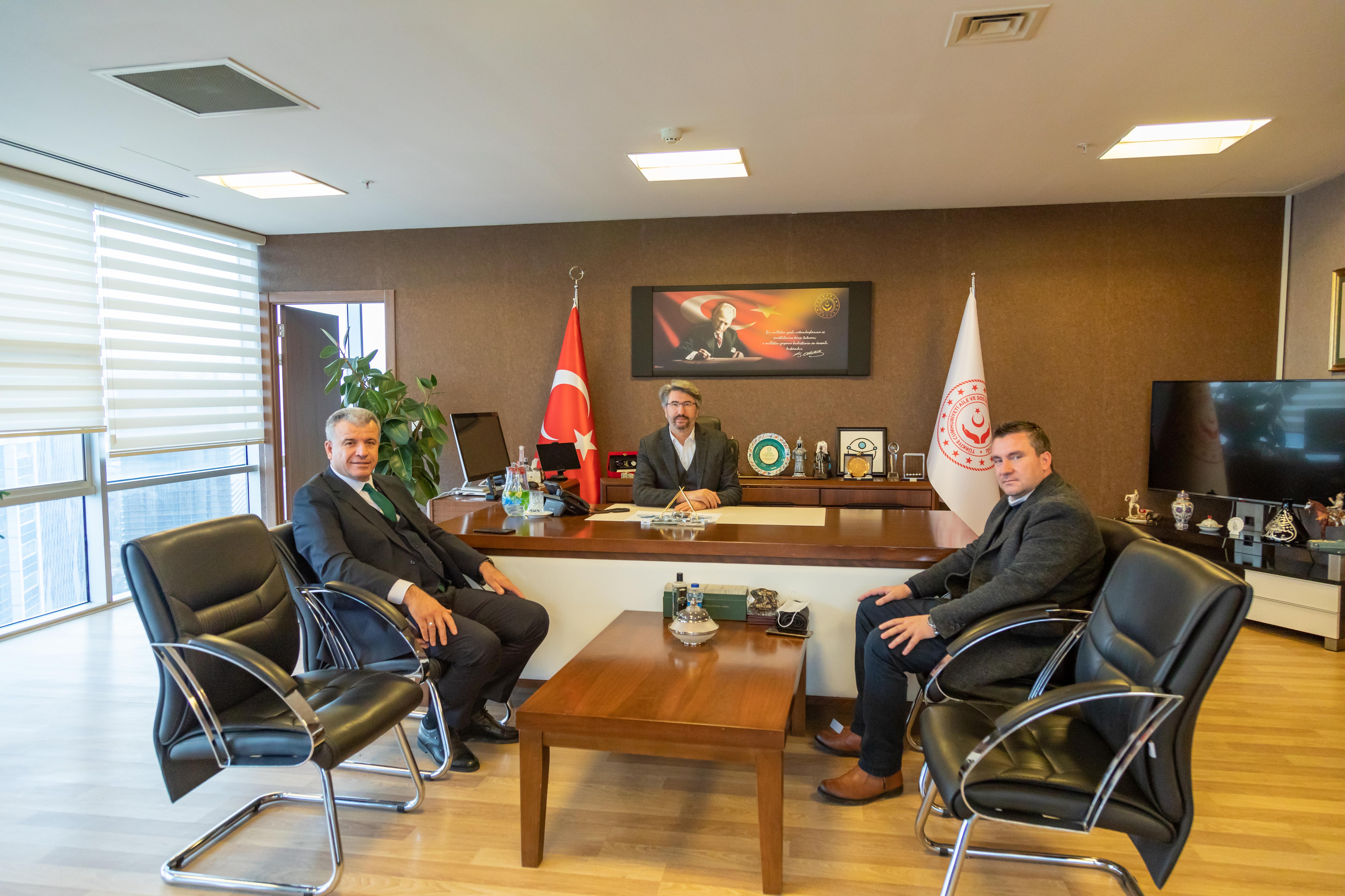 Çanakkale Karabiga Belediye Başkanı Engelli ve Yaşlı Hizmetleri Genel Müdürlüğünü Ziyaret Etti 