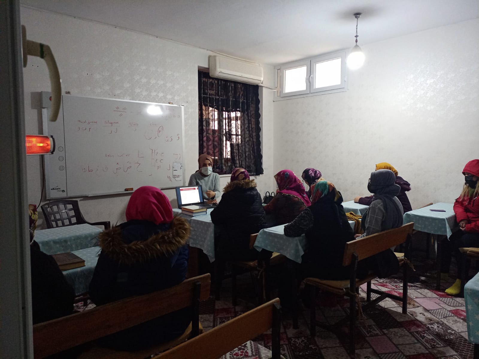 Belen Fatih Kadın Kuran Kursu Yararlanıcılarına “Aile İçi ve Kadına Yönelik Şiddetle Mücadele” konulu seminer verildi. 