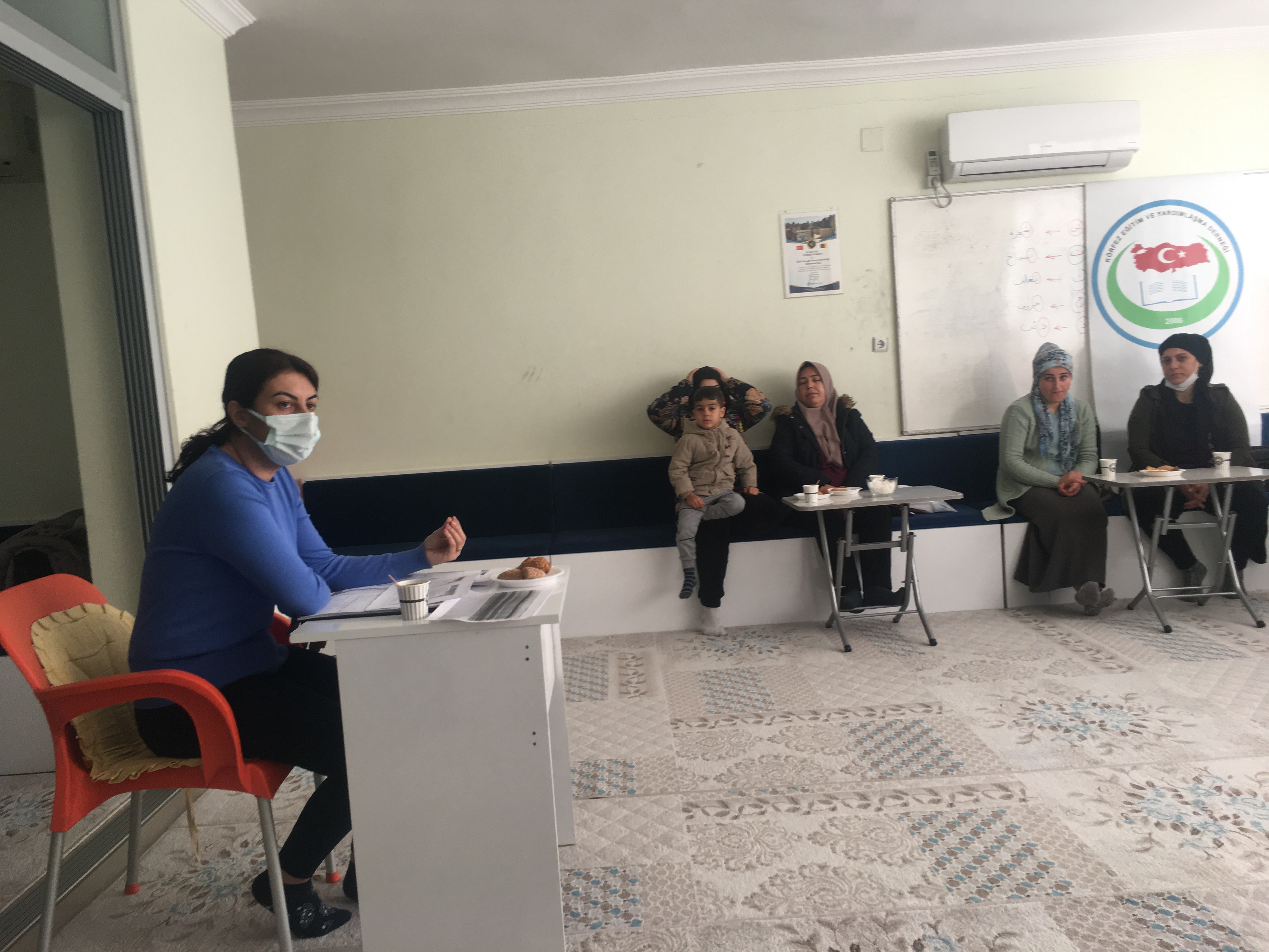 İYİLİK DER Üyelerine “Bilinçli Medya Kullanımı” konulu seminer verildi.