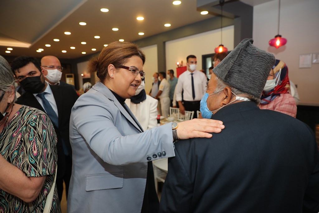 Türkiye Şehit Yakınları ve Gaziler Dayanışma Vakfından hak sahiplerine bu ay toplam 4.789.500 lira ödeme yapıldı.