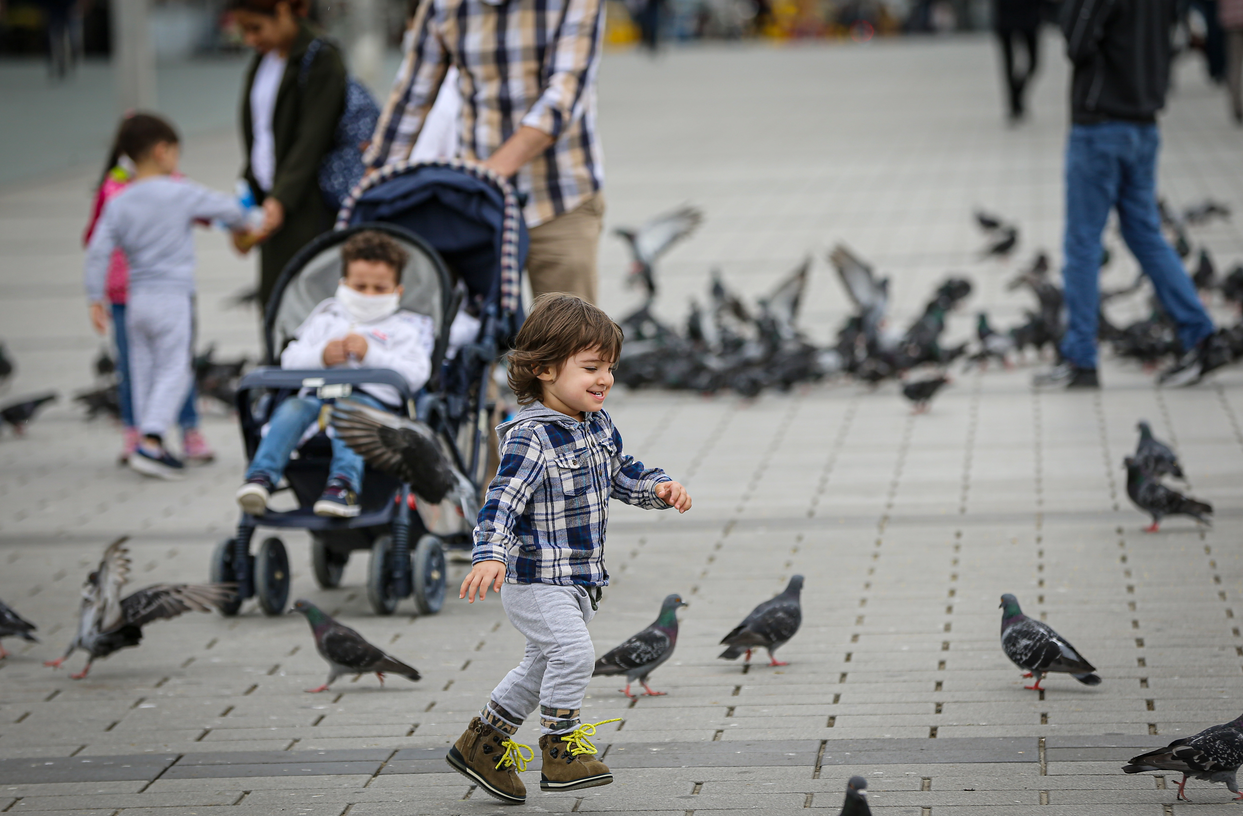 Bakanımız Derya Yanık: “İhtiyaç sahibi ailelerimizin çocukları için bu ay toplam 236 milyon TL Sosyal ve Ekonomik Destek (SED) ödüyoruz”