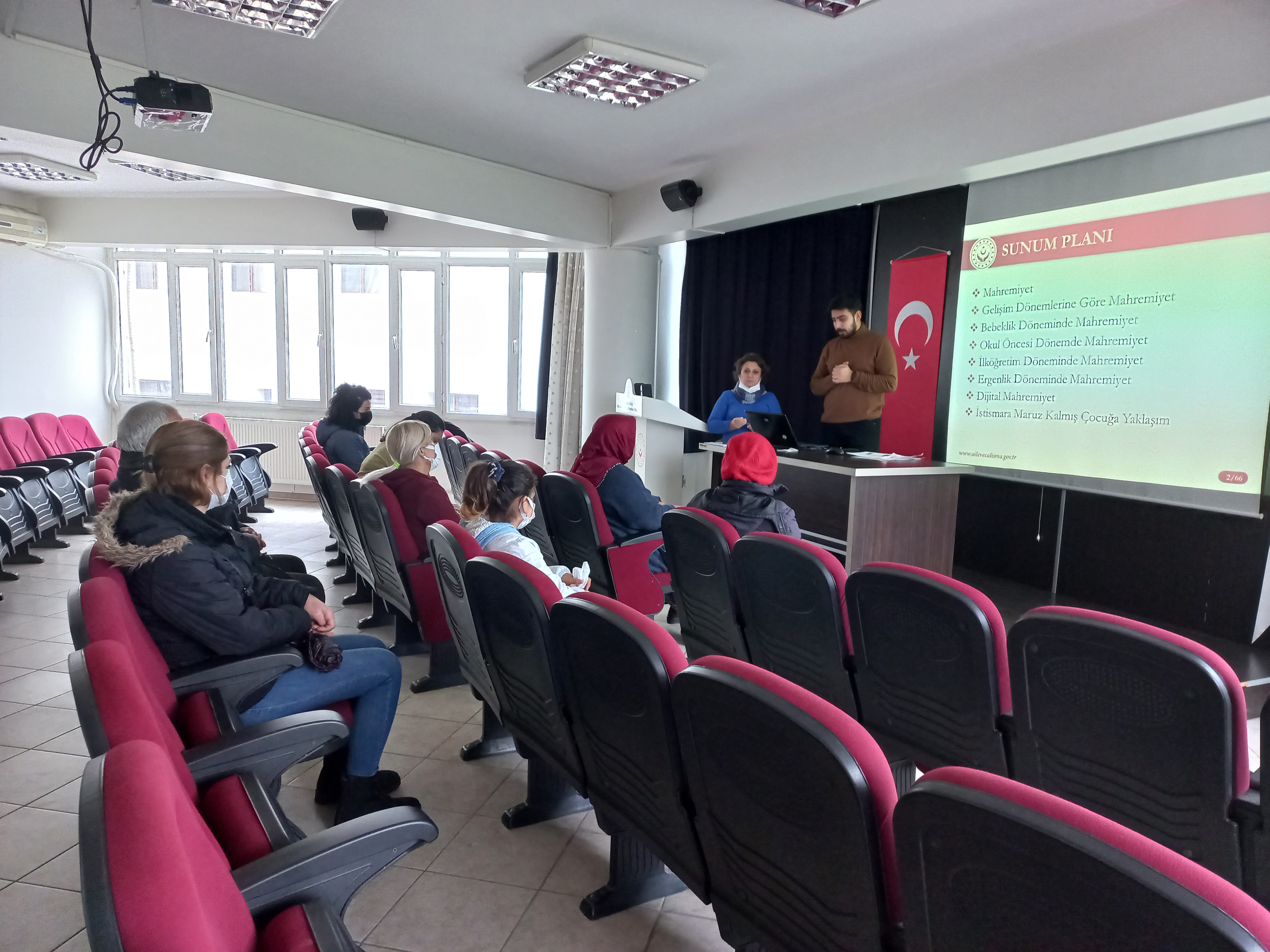 Antakya Sosyal Hizmet Merkezi Müdürlüğü tarafından “Çocuklarda Mahremiyet Bilinci” konulu seminer verildi.