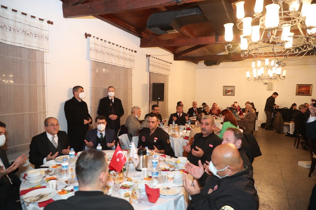 Türkiye Şehit Yakınları ve Gaziler Dayanışma Vakfı hak sahiplerine mart ayında 4,8 milyon TL ödeme yaptı.