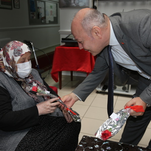 Kadınlar Günü Çeşitli Programlarla Kutlandı  - fotoğraf 6