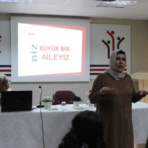 Sosyal Çalışma Programı’ndan Yararlanmaya Hak Kazanan Üniversite Öğrencileri ile Bir Araya Gelindi - fotoğraf 7