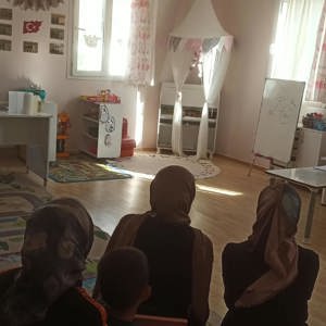 Okul Ve Aile Hayatı Konulu Eğitim Gerçekleştirildi - fotoğraf 1