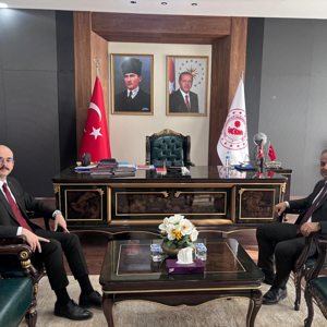İl Müdürümüz Sayın Ömer Faruk ERGÜN Doğanşehir Kaymakamımız Sayın Ahmet Fatih SUNGUR'a ziyaret gerçekleştirdi - fotoğraf 1