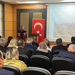 EDREMİT’TE İYİLİK VAR PLATFORMU VE SOSYAL HİZMET MODELLERİ TANITILDI - fotoğraf 1
