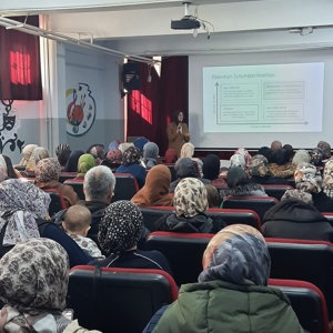 Merkez TOKİ İlkokulunda Velilere Yönelik Eğitim Düzenlendi. - fotoğraf 1