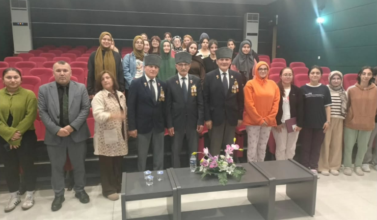 Kıbrıs Gazilerimizin Söyleşisi İle Vatan Ve Kahramanlık Buluşmaları Programı Gerçekleştirildi.