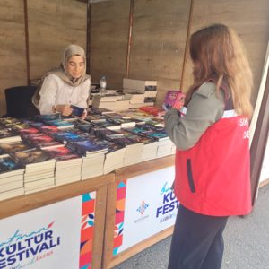 9. Kitap Fuarı’nda “Kadına El Kalkamaz” Farkındalığı - fotoğraf 4